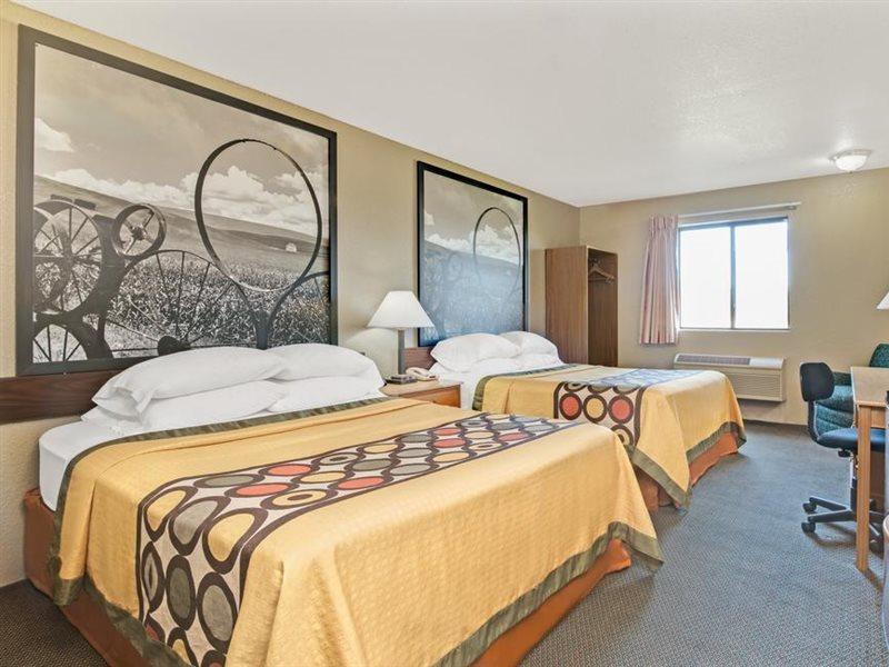 Super 8 By Wyndham Spokane/West Airway Heights Exterior photo